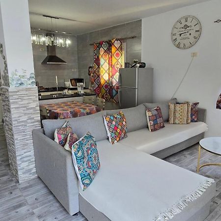 Ain Draham Sejour 1, Appartement Deux Pieces, Prive,Seulement Familles!!! Netflix, Youtube Luaran gambar